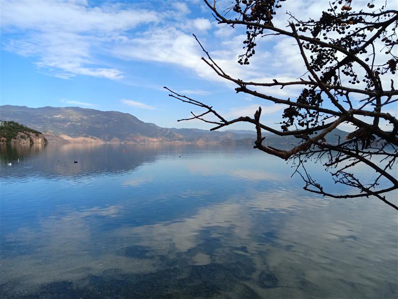 中国云南泸沽湖 情人沙滩 