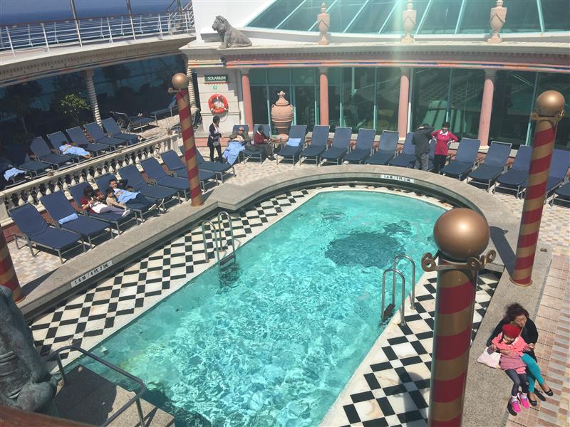 邮轮 上海国际邮轮码头港口 皇家加勒比海洋水手号 邮轮 上海国际邮轮码头港口 皇家加勒比海洋水手号