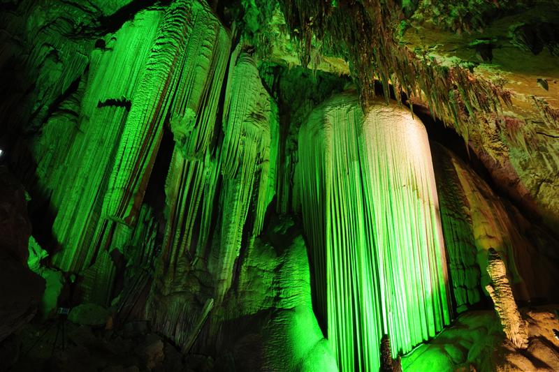 武隆 芙蓉洞 巨幕飞瀑