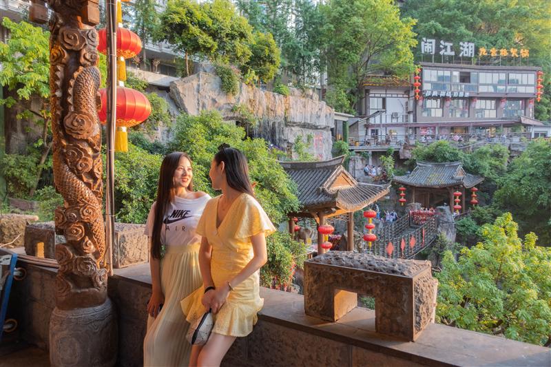 洪崖洞 巴渝民俗美食街 洪崖洞 巴渝民俗美食街