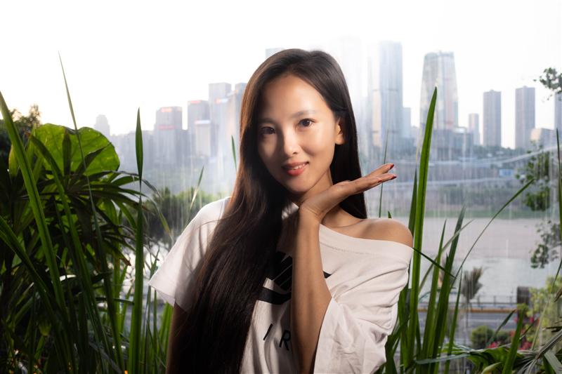 重庆 解放碑 洪崖洞 豆豆单人照