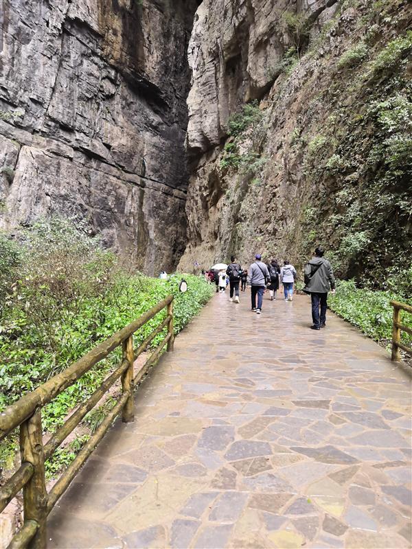 重庆 武隆 天生三桥 一线天  