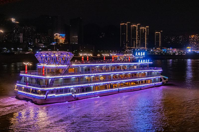 中国 重庆 船上拍摄的重庆夜景 重庆夜景  中国 重庆 船上拍摄的重庆夜景 重庆夜景