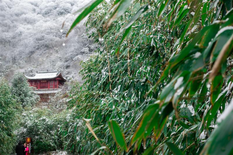 中国 重庆 南川 金佛山 北坡 古佛洞 中国 重庆 南川 金佛山 北坡 古佛洞