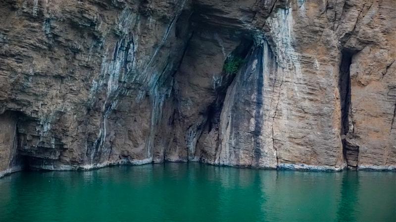 中国 重庆 三峡 瞿塘峡 悬棺  中国 重庆 三峡 瞿塘峡 悬棺