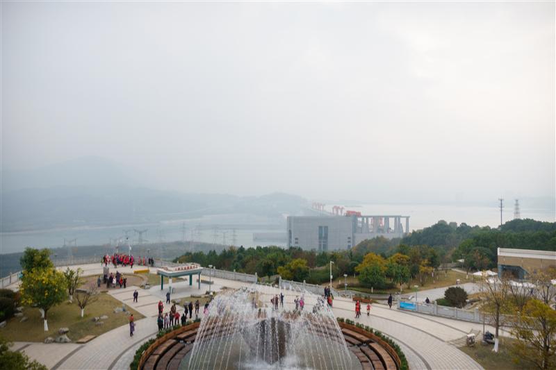 中国 湖北 宜昌 三峡大坝 坛子岭观景台 远眺三峡大坝 冬季 杨志熠 中国 湖北 宜昌 三峡大坝 坛子岭观景台 远眺三峡大坝 冬季 杨志熠