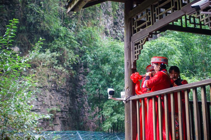 中国 湖北 宜昌 三峡人家 土家族幺妹 中国 湖北 宜昌 三峡人家 土家族幺妹