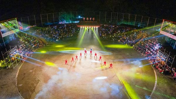 中国 重庆 铜梁 奇彩梦园 冬季 杨志熠