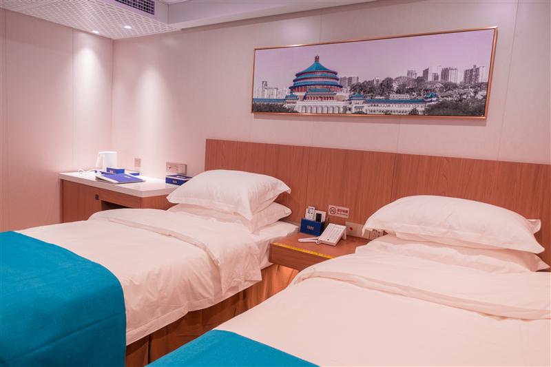 中国 重庆 华夏神女3号