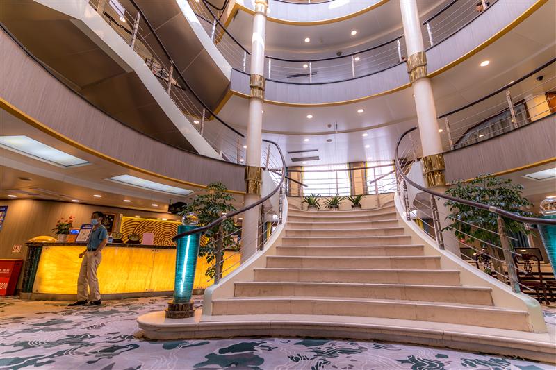 长江一号大堂旋梯 长江一号大堂旋梯