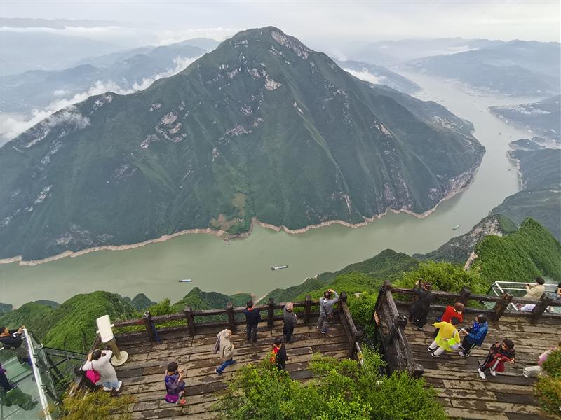 中国 重庆 三峡 长江探索号  三峡之巅观景台 中国 重庆 三峡 长江探索号  三峡之巅观景台