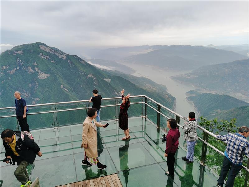 长江探索号 三峡之巅玻璃观景台 长江探索号 三峡之巅玻璃观景台
