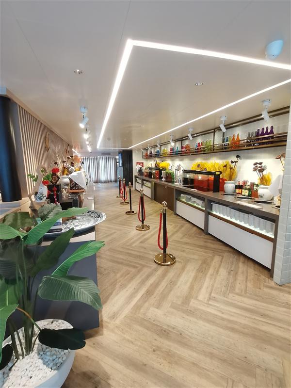 中国重庆三峡世纪荣耀号自助餐厅 中国重庆三峡世纪荣耀号自助餐厅
