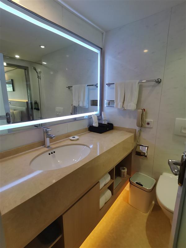 Administrative standard bathroom Administrative standard bathroom