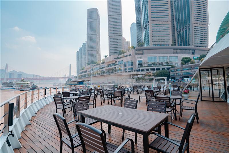 Three Gorges Cruise Meiwei Series Hyatt Executive Deck Three Gorges Cruise Meiwei Series Hyatt Executive Deck