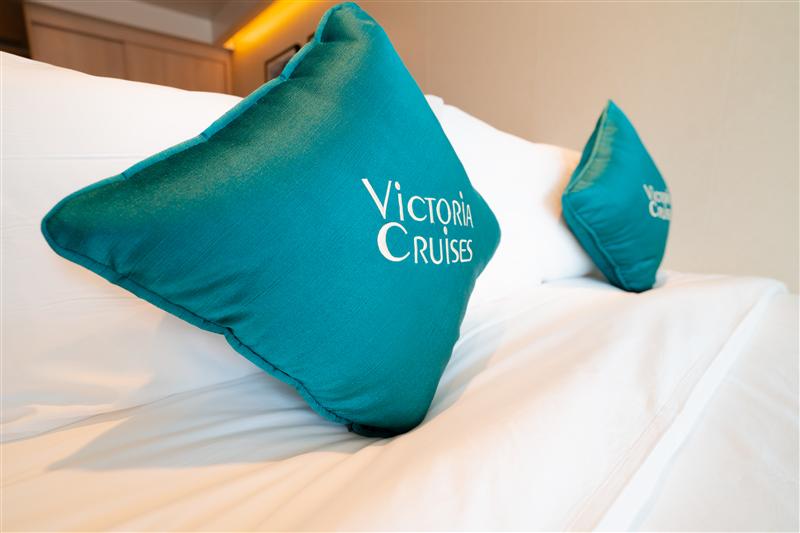 Three Gorges Cruise Meiwei Series Hyatt Deluxe Balcony King Room Three Gorges Cruise Meiwei Series Hyatt Deluxe Balcony King Room