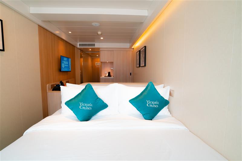 Three Gorges Cruise Meiwei Series Hyatt Deluxe Balcony King Room Three Gorges Cruise Meiwei Series Hyatt Deluxe Balcony King Room