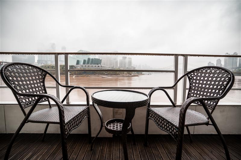 三峡游轮长江黄金系列黄金3号行政标间阳台 三峡游轮长江黄金系列黄金3号行政标间阳台