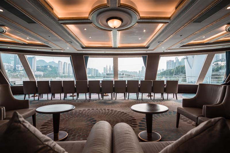 Three Gorges Cruise Yangtze River Gold Series Gold No. 8 Multi functional Hall Simulation Cockpit Three Gorges Cruise Yangtze River Gold Series Gold No. 8 Multi functional Hall Simulation Cockpit