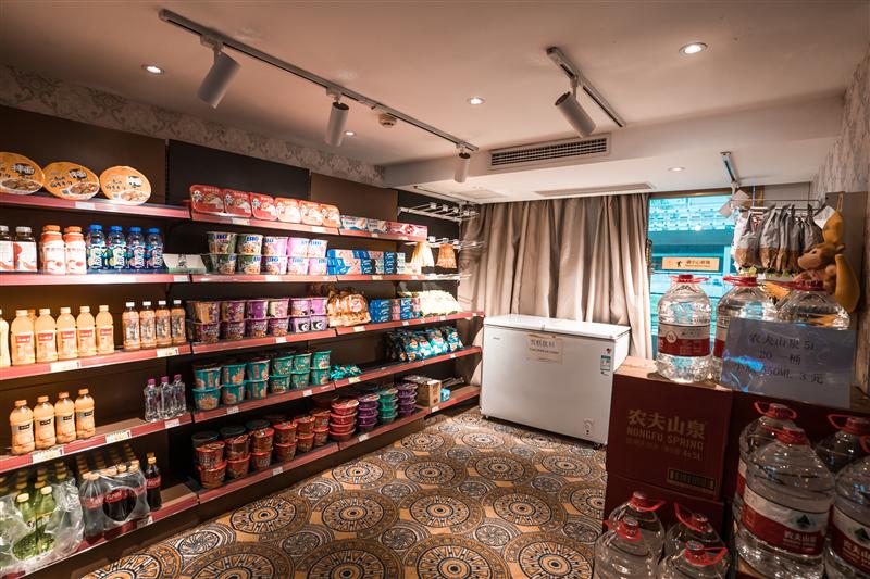 黄金8号小卖部 黄金8号小卖部