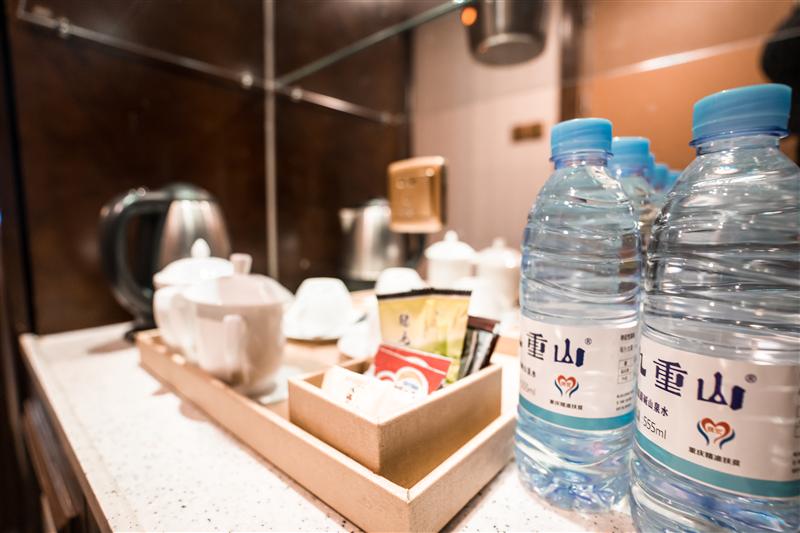 Three Gorges Cruise Yangtze River Gold Series Gold No. 8 Executive King Room Three Gorges Cruise Yangtze River Gold Series Gold No. 8 Executive King Room