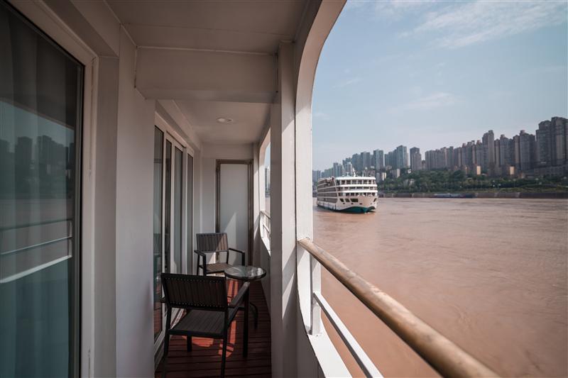 黄金8号阳台总统套房 黄金8号阳台总统套房