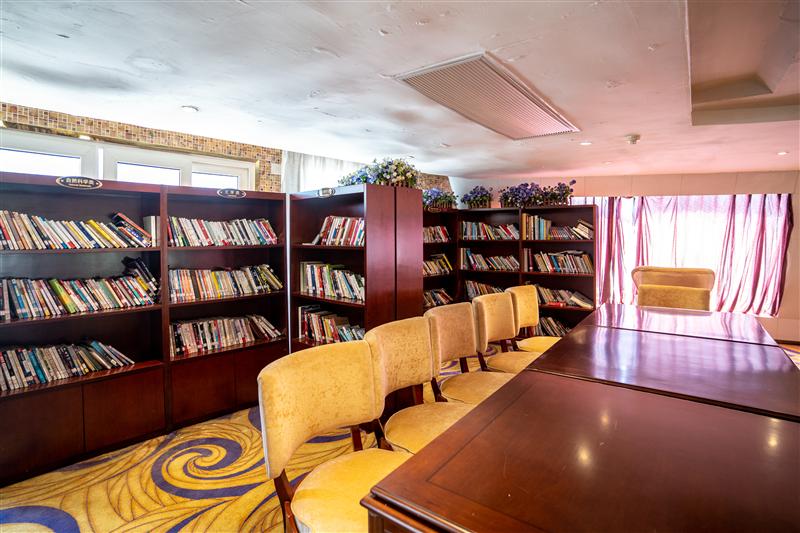 三峡游轮 黄金6号 模拟驾驶室 书吧 三峡游轮 黄金6号 模拟驾驶室 书吧