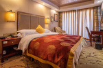 黄金6号豪华大床房图片