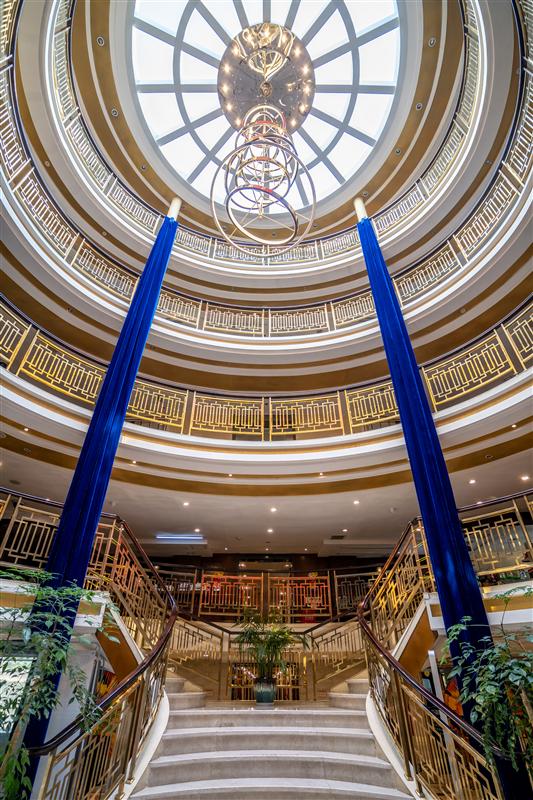 Grand Hall of Golden No. 7 on Three Gorges Cruise Ship Grand Hall of Golden No. 7 on Three Gorges Cruise Ship