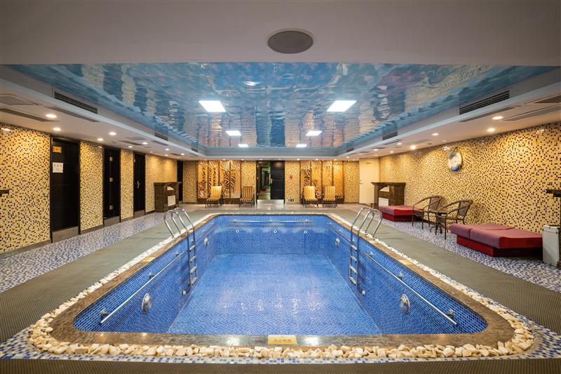 三峽遊輪 黄金7号 室内游泳池