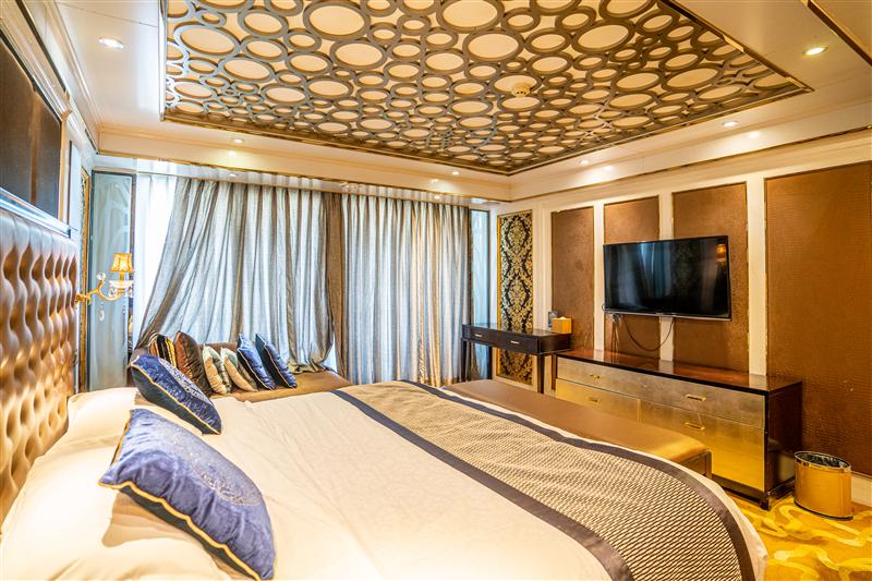 三峡游轮黄金7号总统套房主卧 三峡游轮黄金7号总统套房主卧