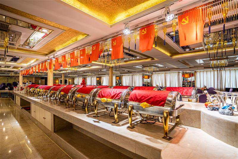 Three Gorges Cruise Gold No. 7 Buffet Restaurant Three Gorges Cruise Gold No. 7 Buffet Restaurant