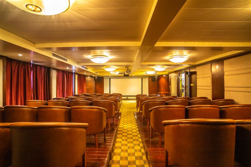 Three Gorges Cruise Meiwei Kaizhen Cinema Three Gorges Cruise Meiwei Kaizhen Cinema