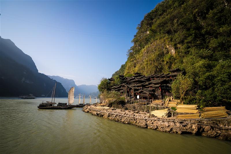 Three Gorges Family in Yichang, China Three Gorges Family in Yichang, China
