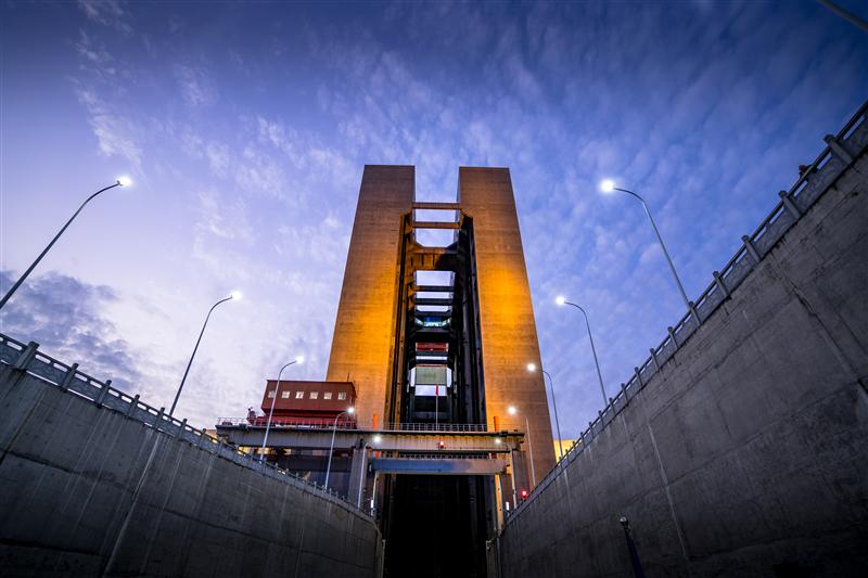Three Gorges Dam Three Gorges Ship Lift in Yichang, China Three Gorges Dam Three Gorges Ship Lift in Yichang, China