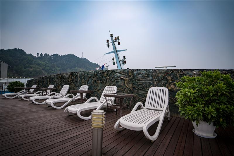 華夏神女1號頂層觀光甲板 華夏神女1號頂層觀光甲板