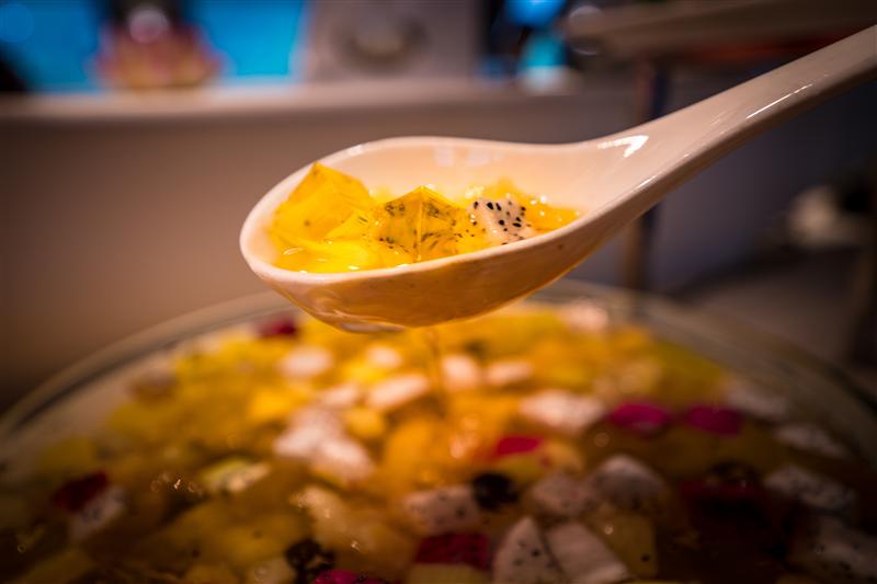 Three Gorges Century Mythical Cuisine Three Gorges Century Mythical Cuisine