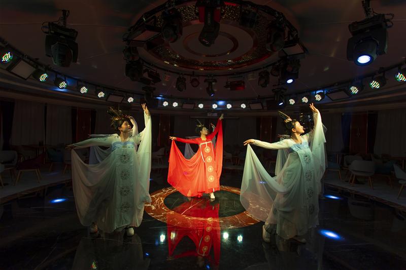 Cruise activities Cruise activities