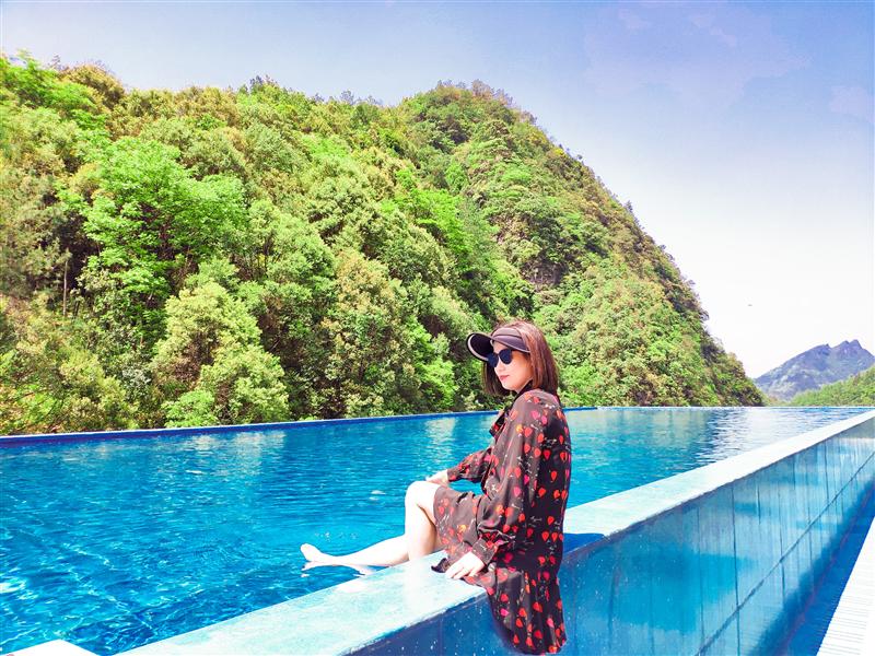 重庆 金佛山 爱必侬度假酒店 无边泳池 重庆 金佛山 爱必侬度假酒店 无边泳池