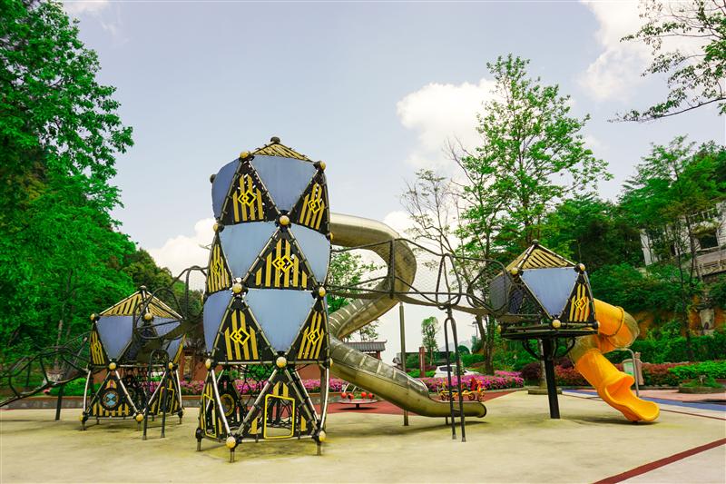 重庆 金佛山 爱必侬度假酒店 室外儿童乐园 重庆 金佛山 爱必侬度假酒店 室外儿童乐园
