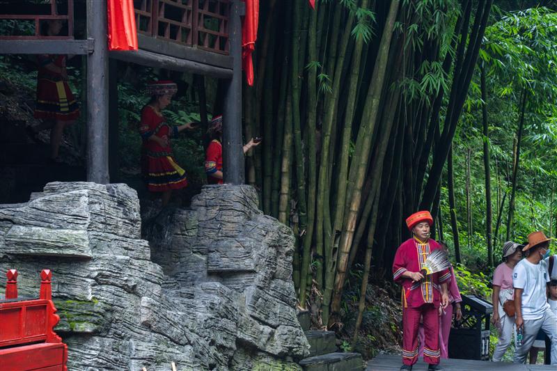 Three Gorges Family Three Gorges Family