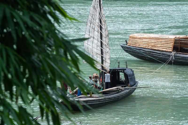 Three Gorges Family Three Gorges Family