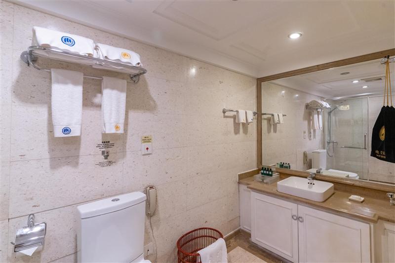 Presidential Suite No. 6 Presidential Suite No. 6