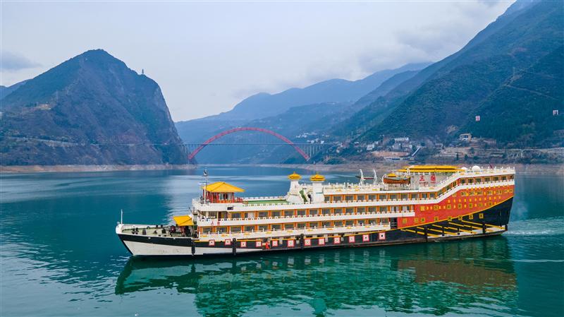 皇家三國號外觀