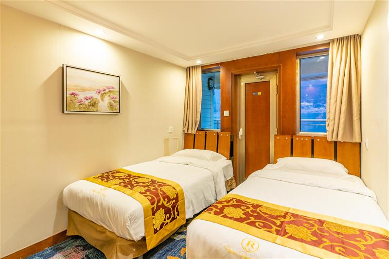 Royal Starlight Royal Starlight