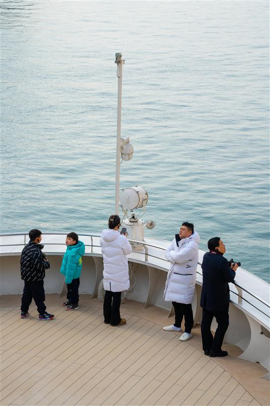 Deck of Changjiang No.3 Presidential Suite Deck of Changjiang No.3 Presidential Suite