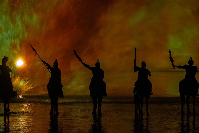 The Three Kingdoms of Flames and Smoke The Three Kingdoms of Flames and Smoke