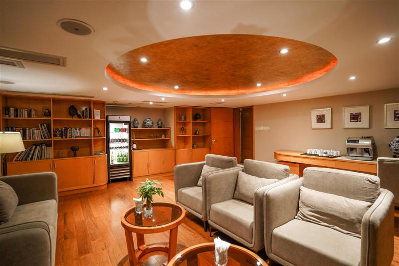 长江探索行政休息室 长江探索行政休息室