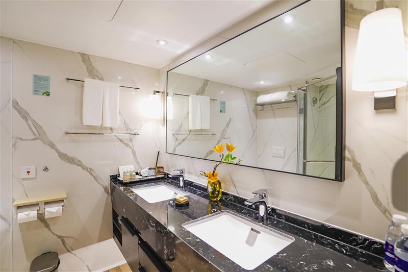 Century Oasis Executive King Room Century Oasis Executive King Room