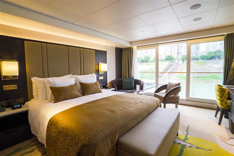 世纪游轮绿洲号行政大床房 世纪游轮绿洲号行政大床房